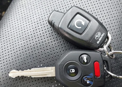 2015 Subaru Legacy 2.5I Limited z USA, uszkodzony, nr VIN 4S3BNBJ64F3035706